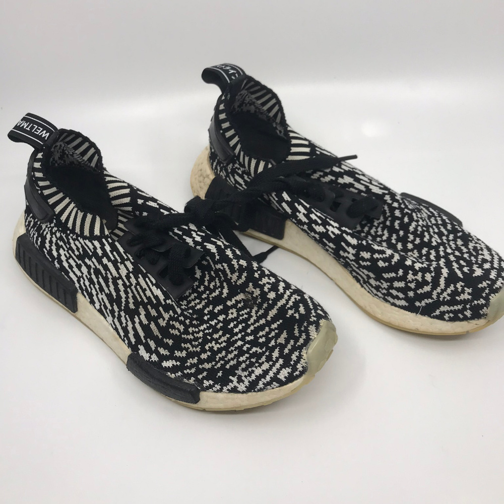 Adidas Boost Black White Men's Sneakers Size 6 - Picture 4 of 8